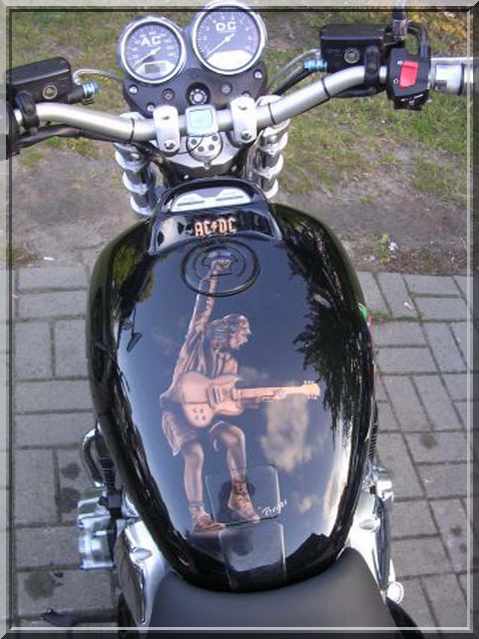 Lade Bild...
