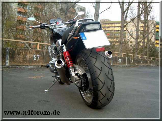 Lade Bild...