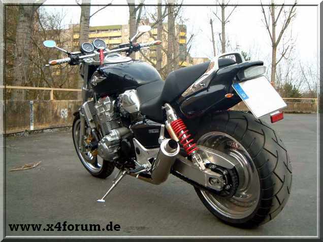 Lade Bild...