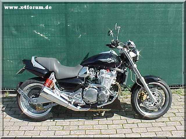 Lade Bild...