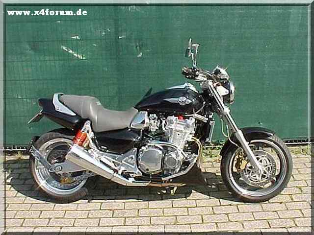 Lade Bild...