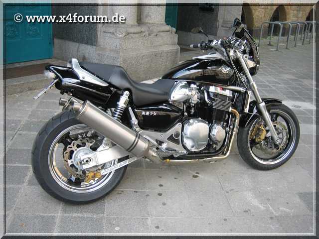 Lade Bild...