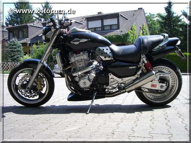 Lade Bild...