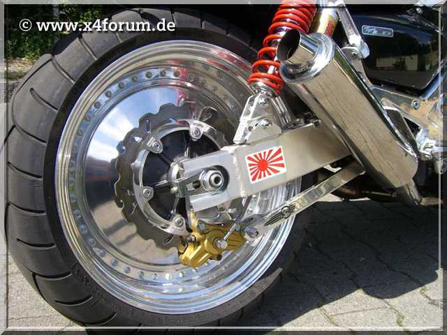 Lade Bild...
