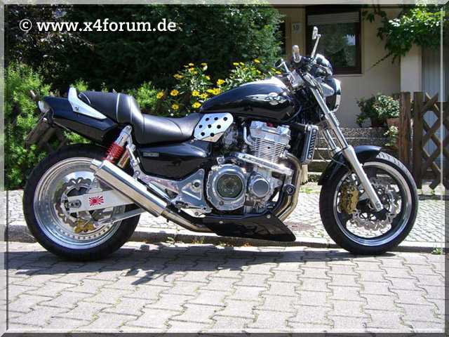 Lade Bild...
