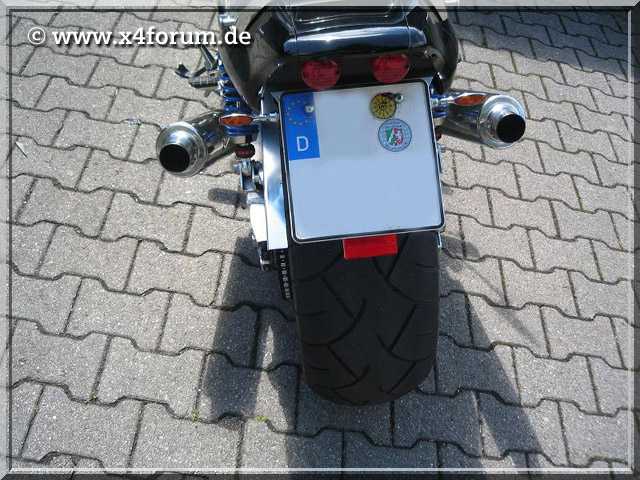 Lade Bild...