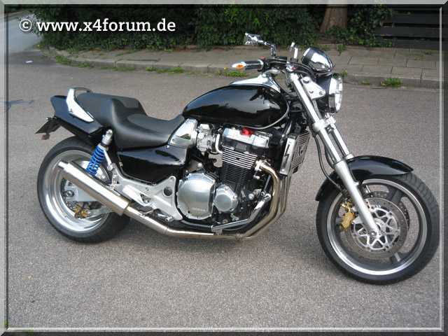 Lade Bild...