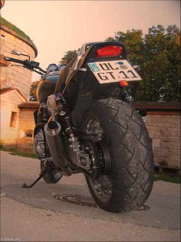 Lade Bild...