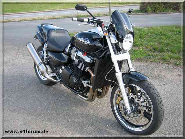 Lade Bild...