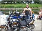 Lade Bild...