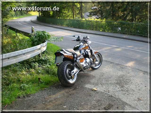 Lade Bild...