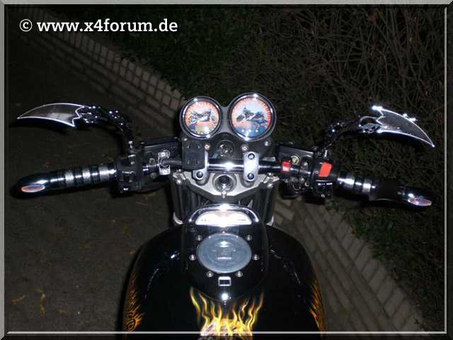 Lade Bild...