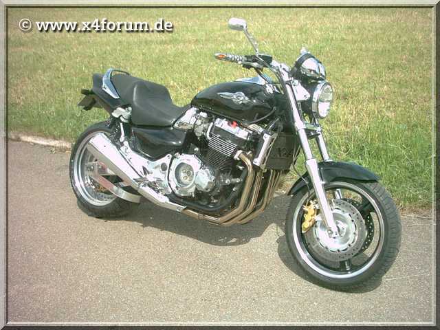 Lade Bild...