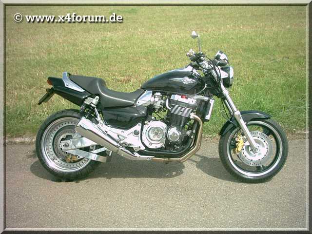 Lade Bild...