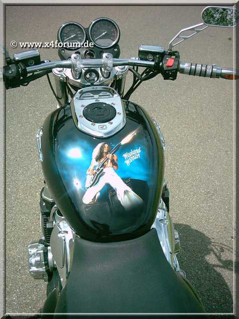 Lade Bild...