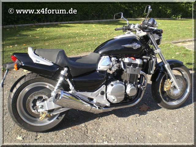 Lade Bild...