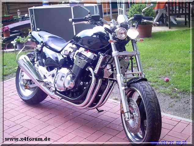 Lade Bild...