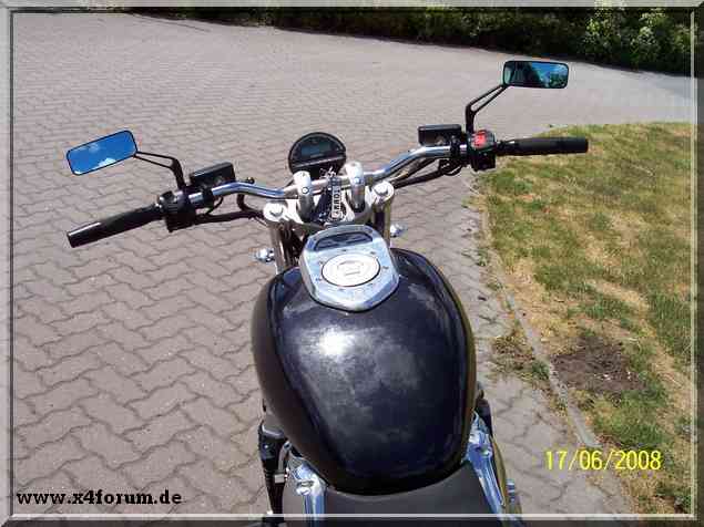 Lade Bild...