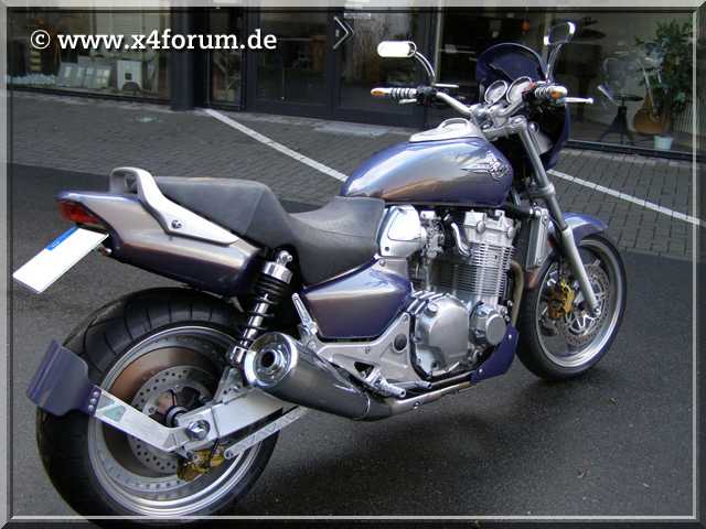 Lade Bild...