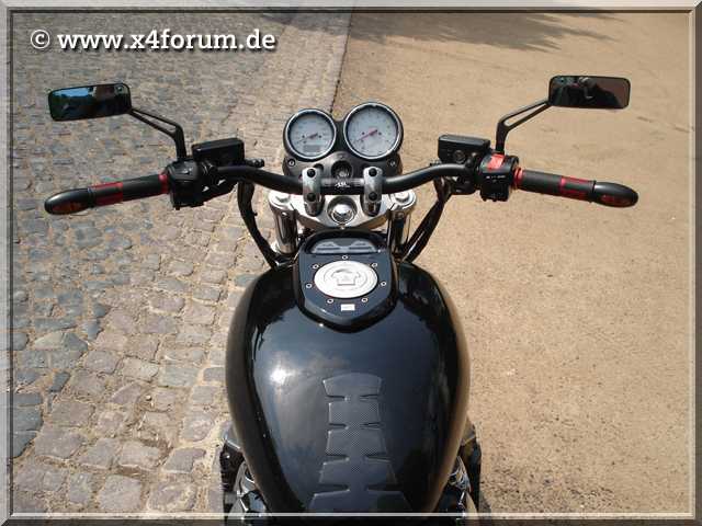 Lade Bild...