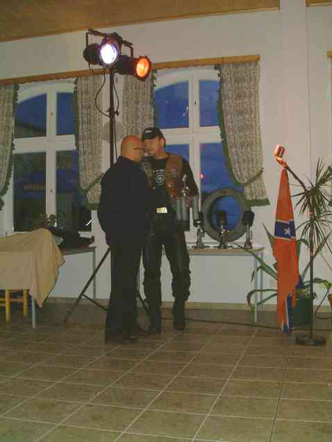 Lade Bild...