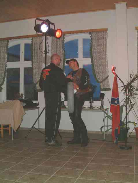 Lade Bild...