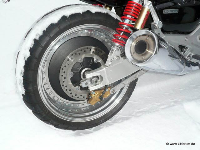 Lade Bild...