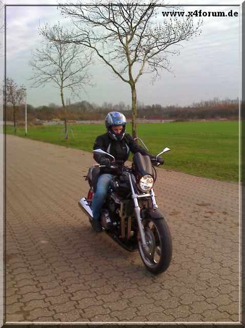 Lade Bild...