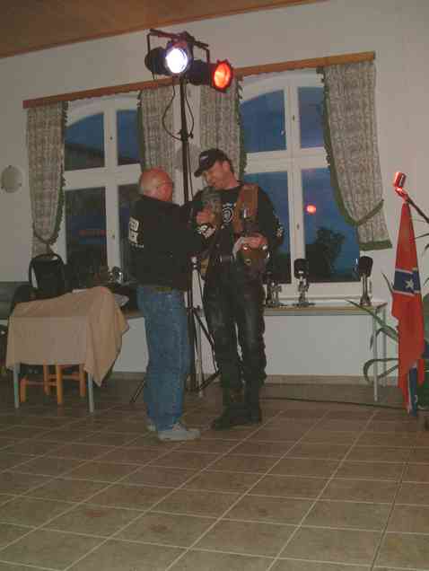 Lade Bild...