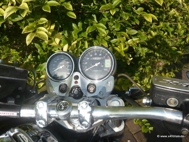 Lade Bild...
