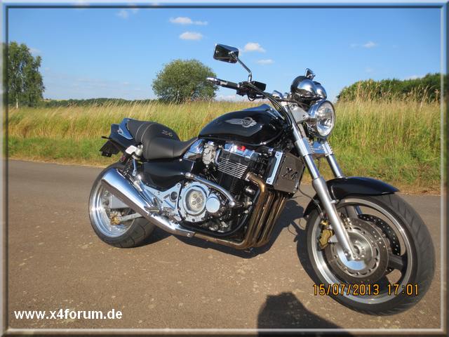 Lade Bild...