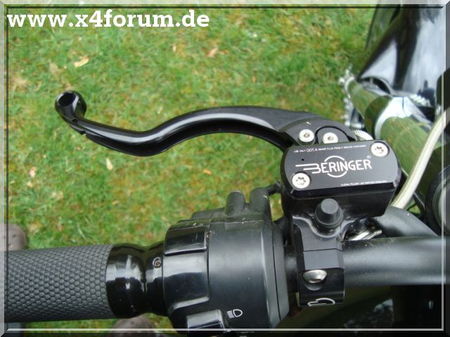 Lade Bild...