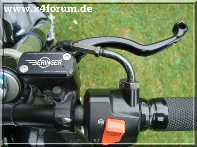 Lade Bild...