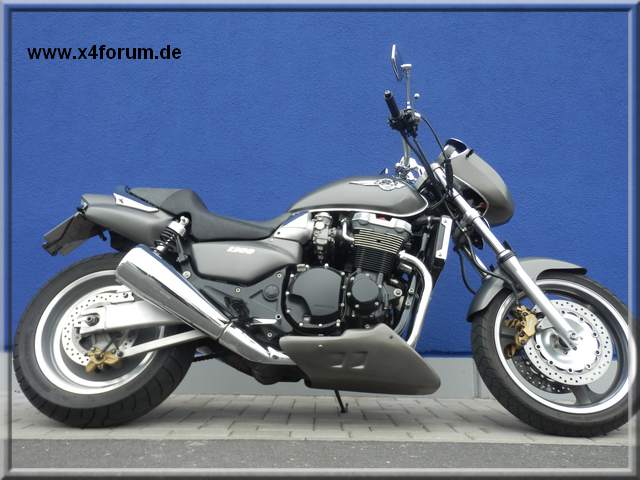 Lade Bild...