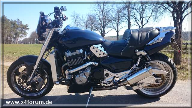 Lade Bild...