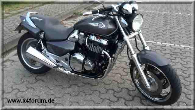 Lade Bild...