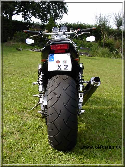 Lade Bild...