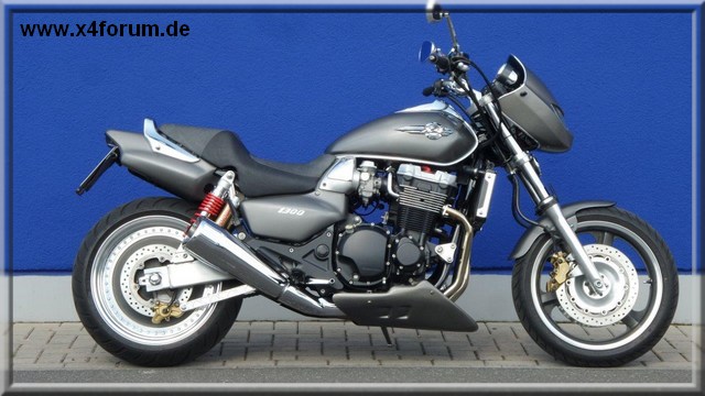 Lade Bild...
