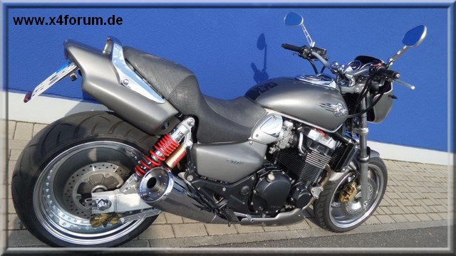 Lade Bild...