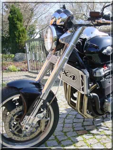 Lade Bild...