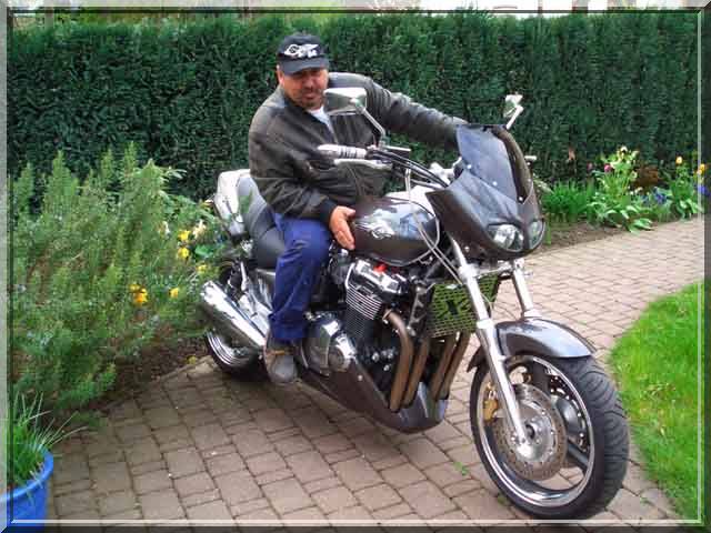 Lade Bild...